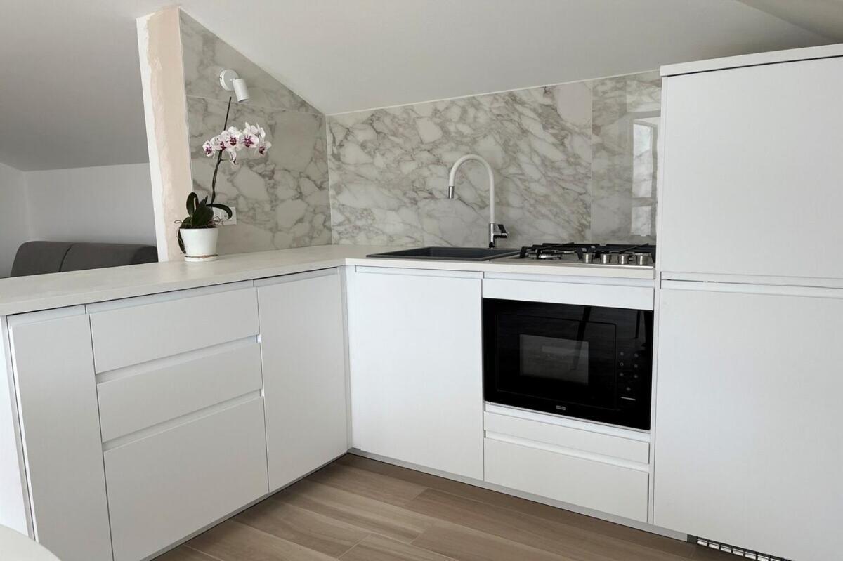 Attico Lilium Appartement Peschiera del Garda Buitenkant foto