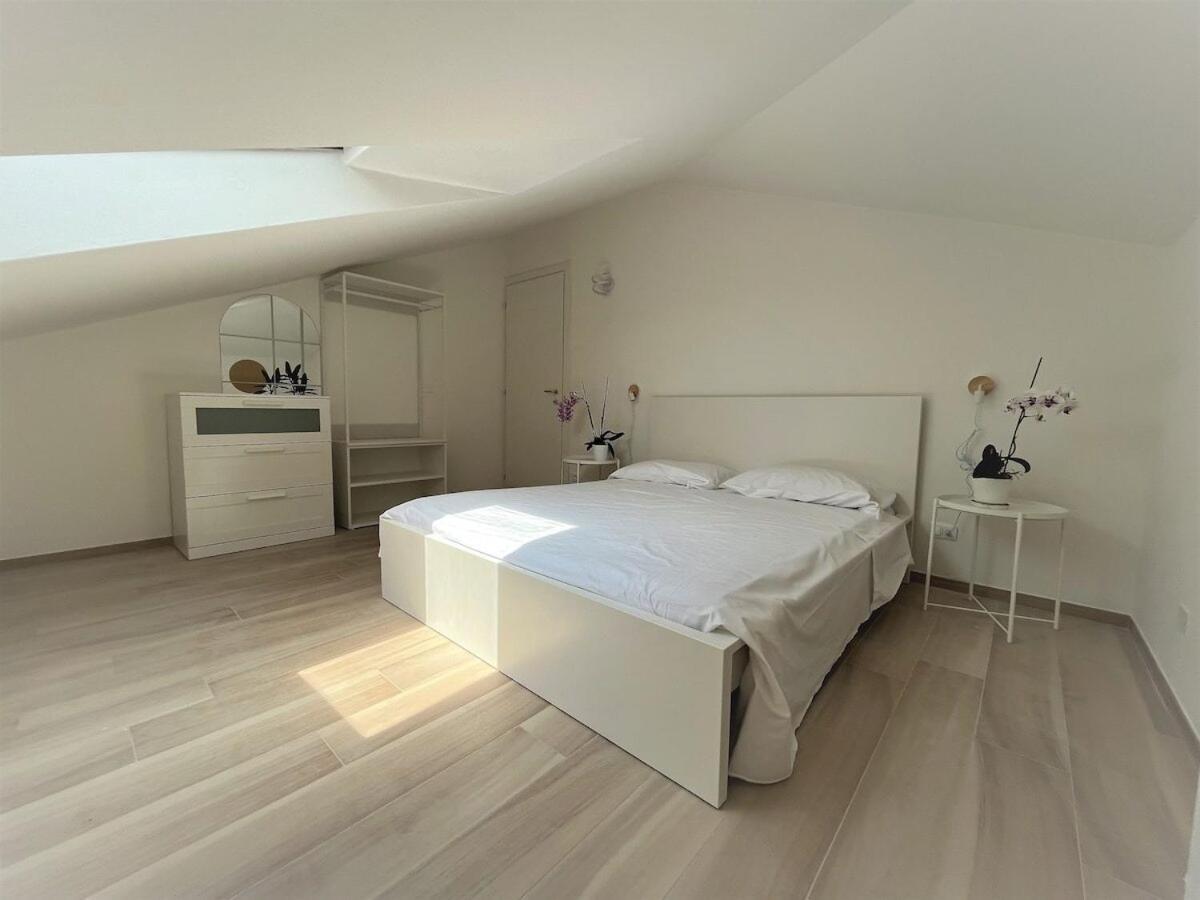 Attico Lilium Appartement Peschiera del Garda Buitenkant foto
